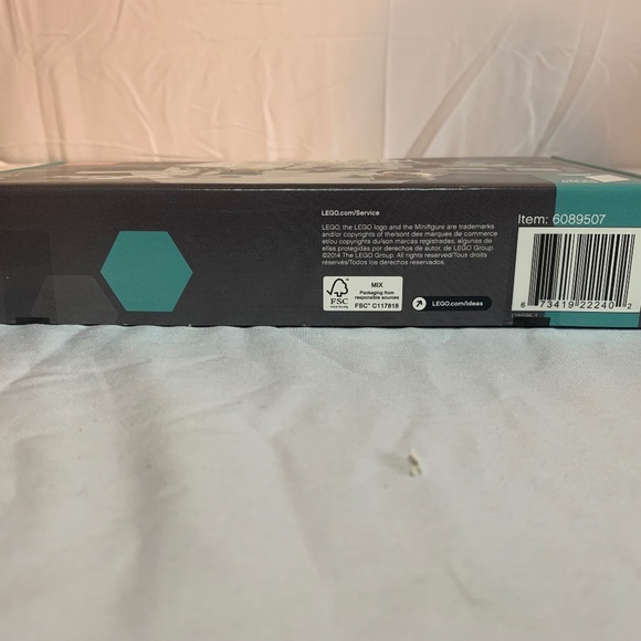 NWT Lego‎ 21110 Research Institute - Picture 2 of 5